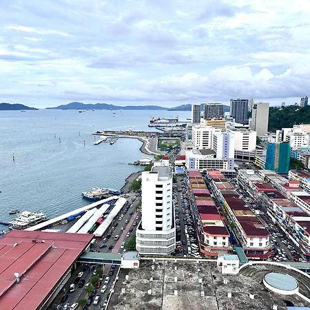 Kota Kinabalu City Centre @ The Shore By Casa Yolo Екстериор снимка