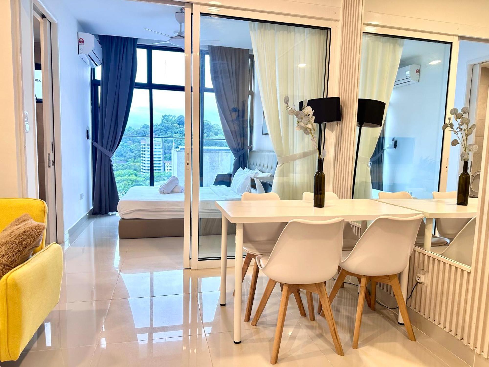 Kota Kinabalu City Centre @ The Shore By Casa Yolo Екстериор снимка